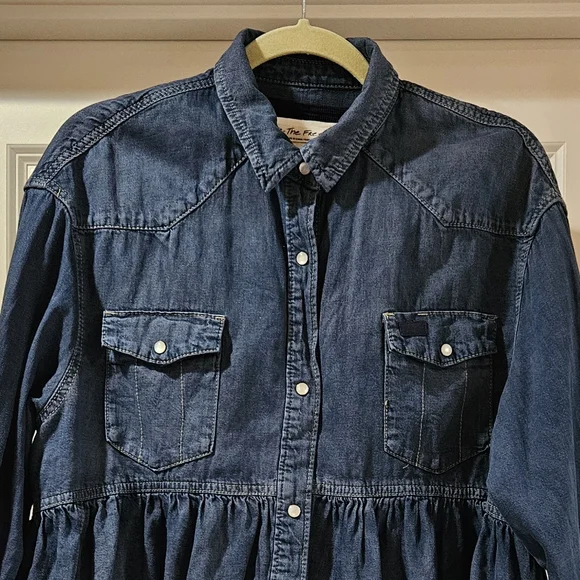 Free People Dylan Babydoll Shacket LS High Low Hem Front Pearl Snaps Blue Sm NWT - Picture 7 of 14